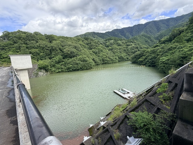 ダムは絶景?